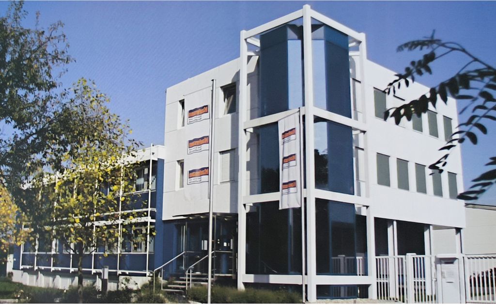 1999